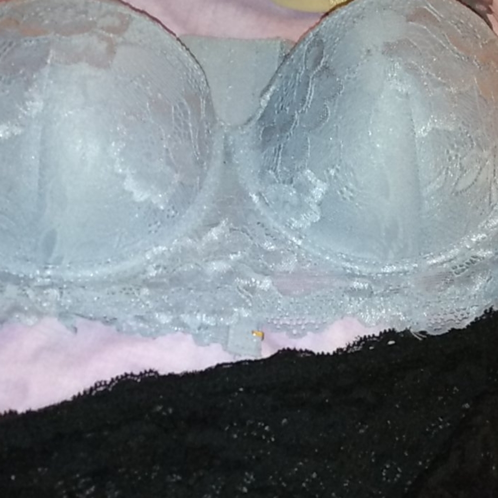 😁 3/$12 IJAK New lace strapless bra